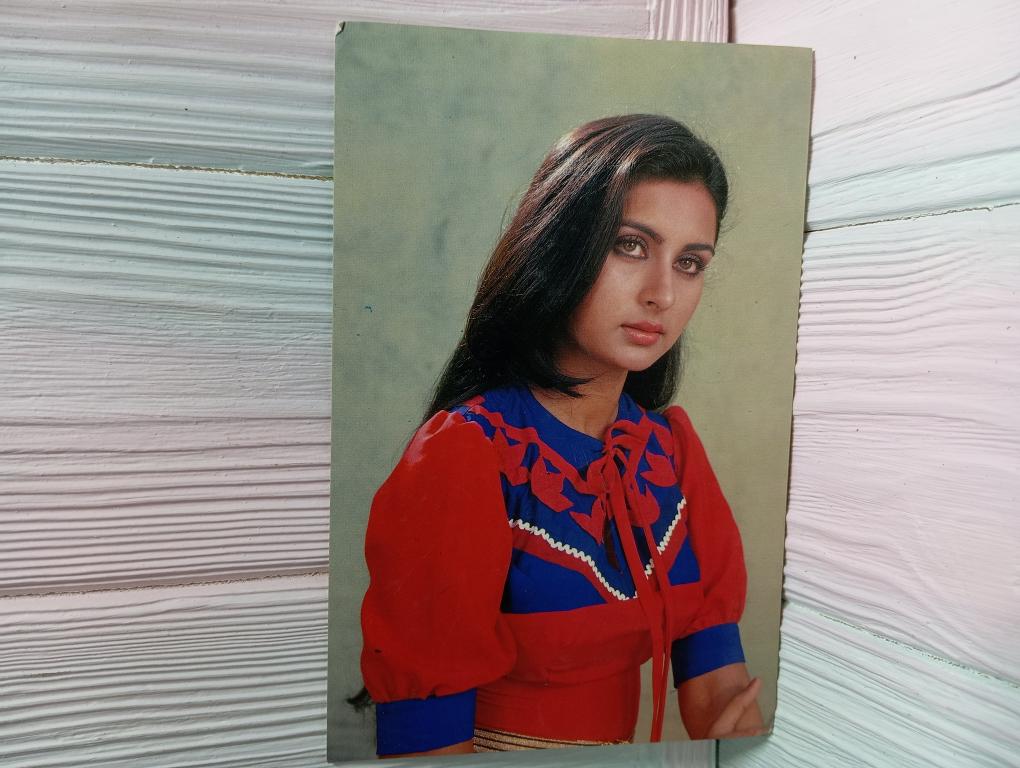 Poonam Dhillon rare postcard