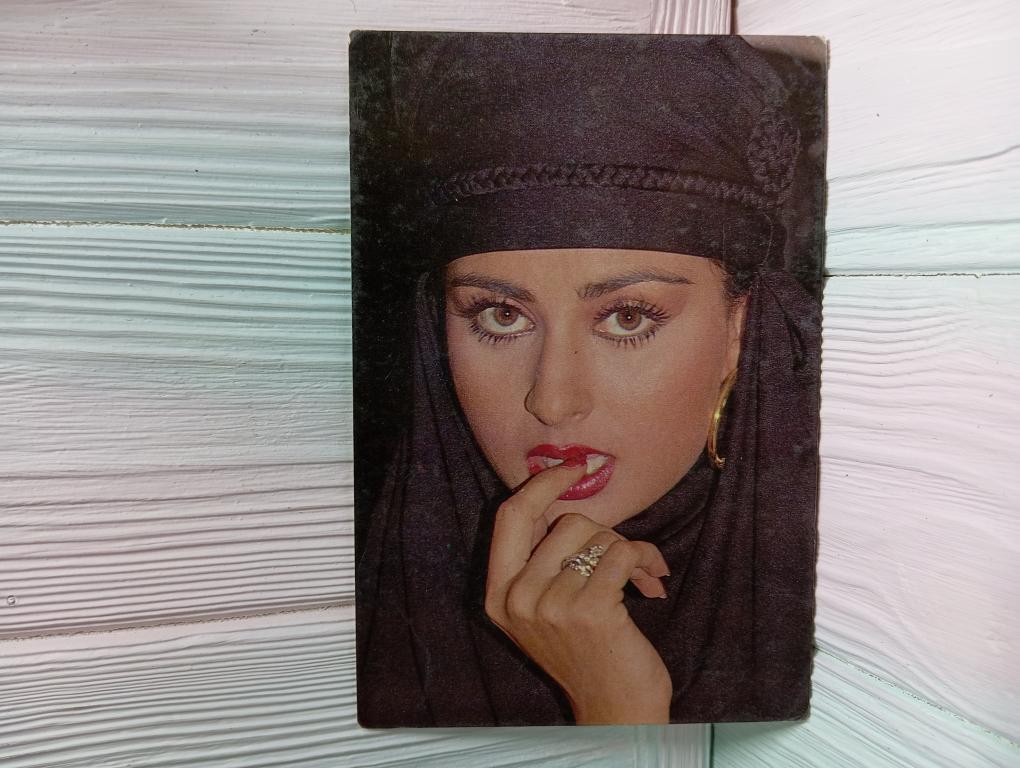 Poonam Dhillon rare postcard