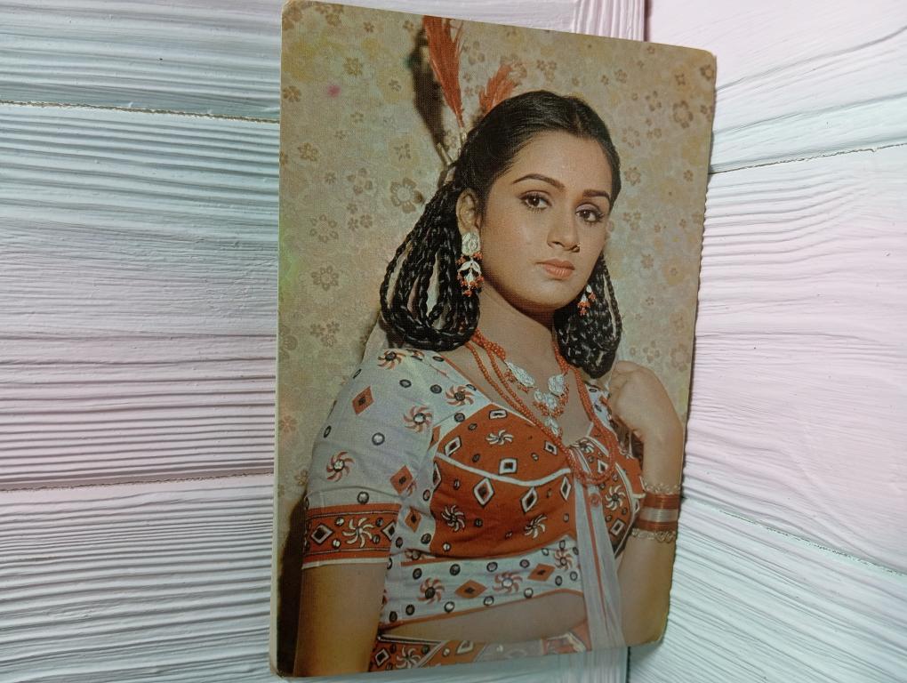 Padmini Kolhapure bollywood rare postcard