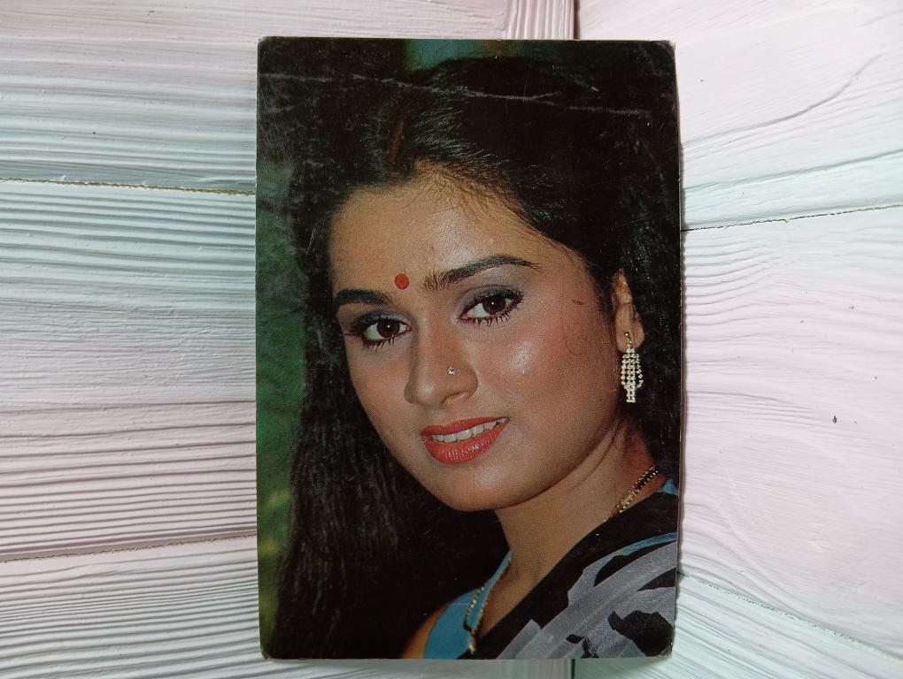 Padmini Kolhapure bollywood rare postcard