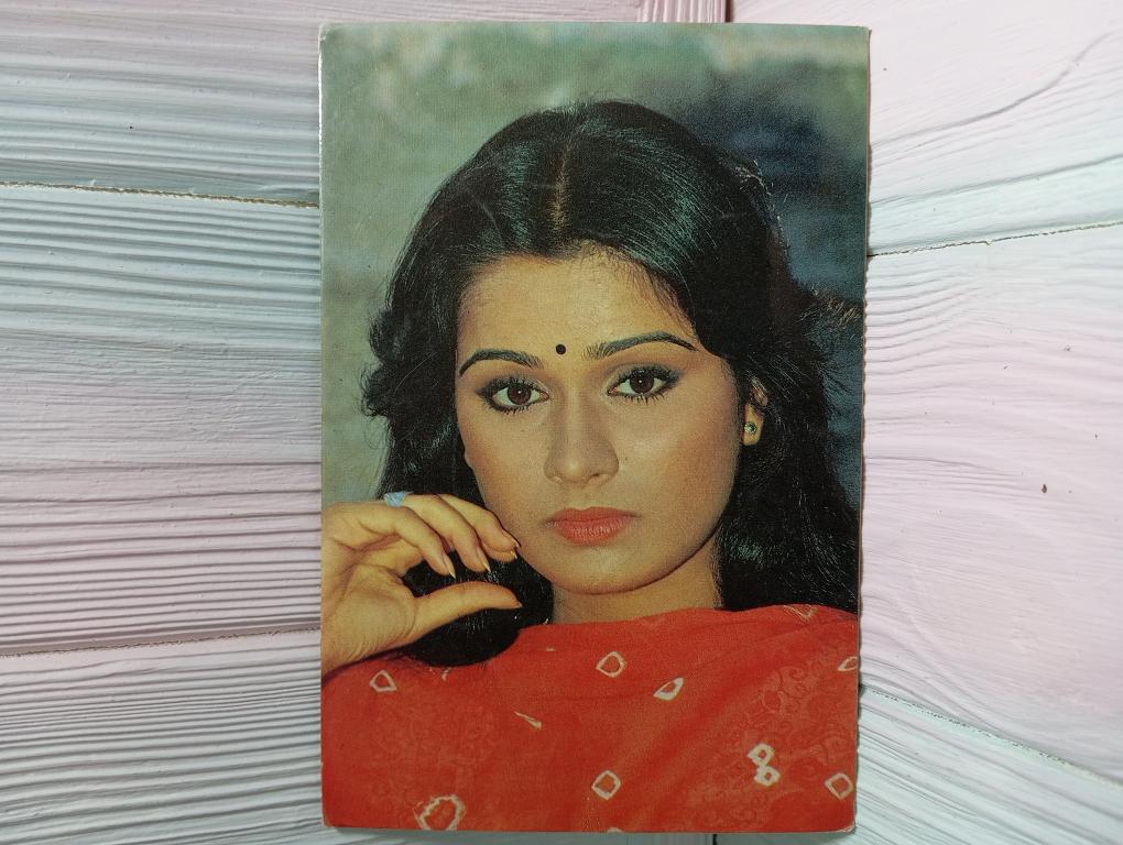 Padmini Kolhapure bollywood rare postcard