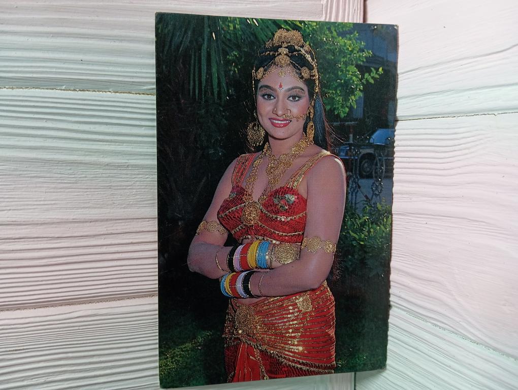 Madhavi bollywood rare postcard